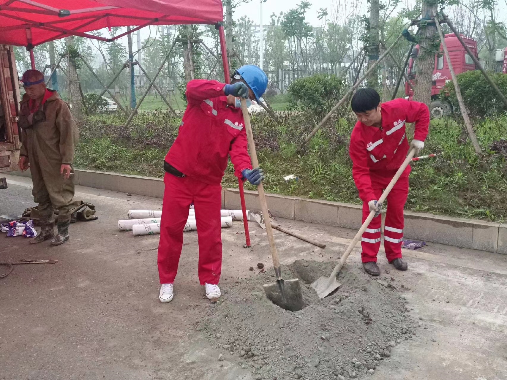 隆阳管道疏通哪家好】及时进行市政管道清淤